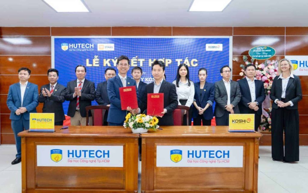 KOSHI-ky-ket-MOU-voi-HUTECH