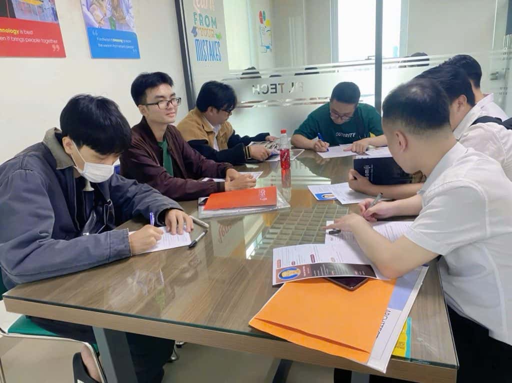 KOSHI-tham-gia-chuong-trinh-phong-van-tuyen-dung