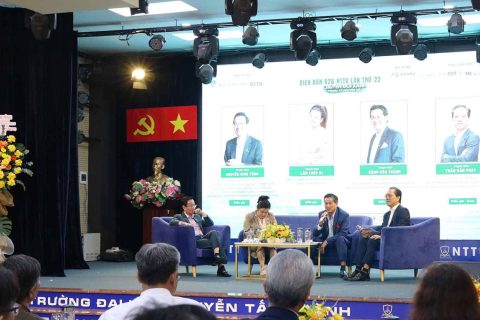 Dien-dan-B2B-NTTU-lan-thu-22