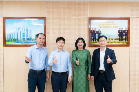 KOSHI-va-SACA-dong-hanh-cung-HUTECH