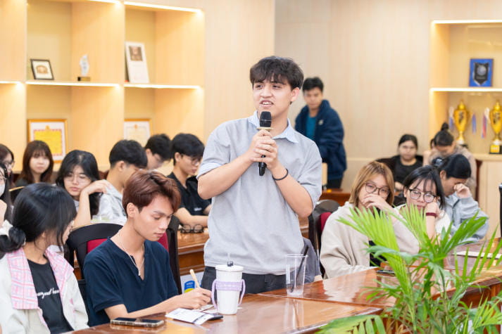 Kết nối sinh viên với môi trường nghề nghiệp thực tế